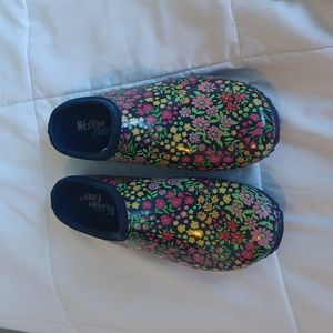 NWOT Garden shoes